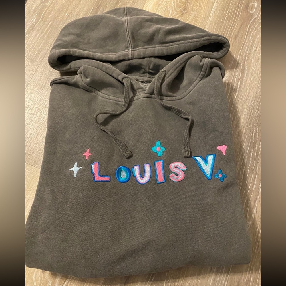Louis Vuitton Mega yacht louis v sweatshirt